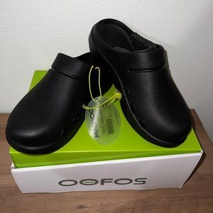 Unisex “OOcloog” Clog